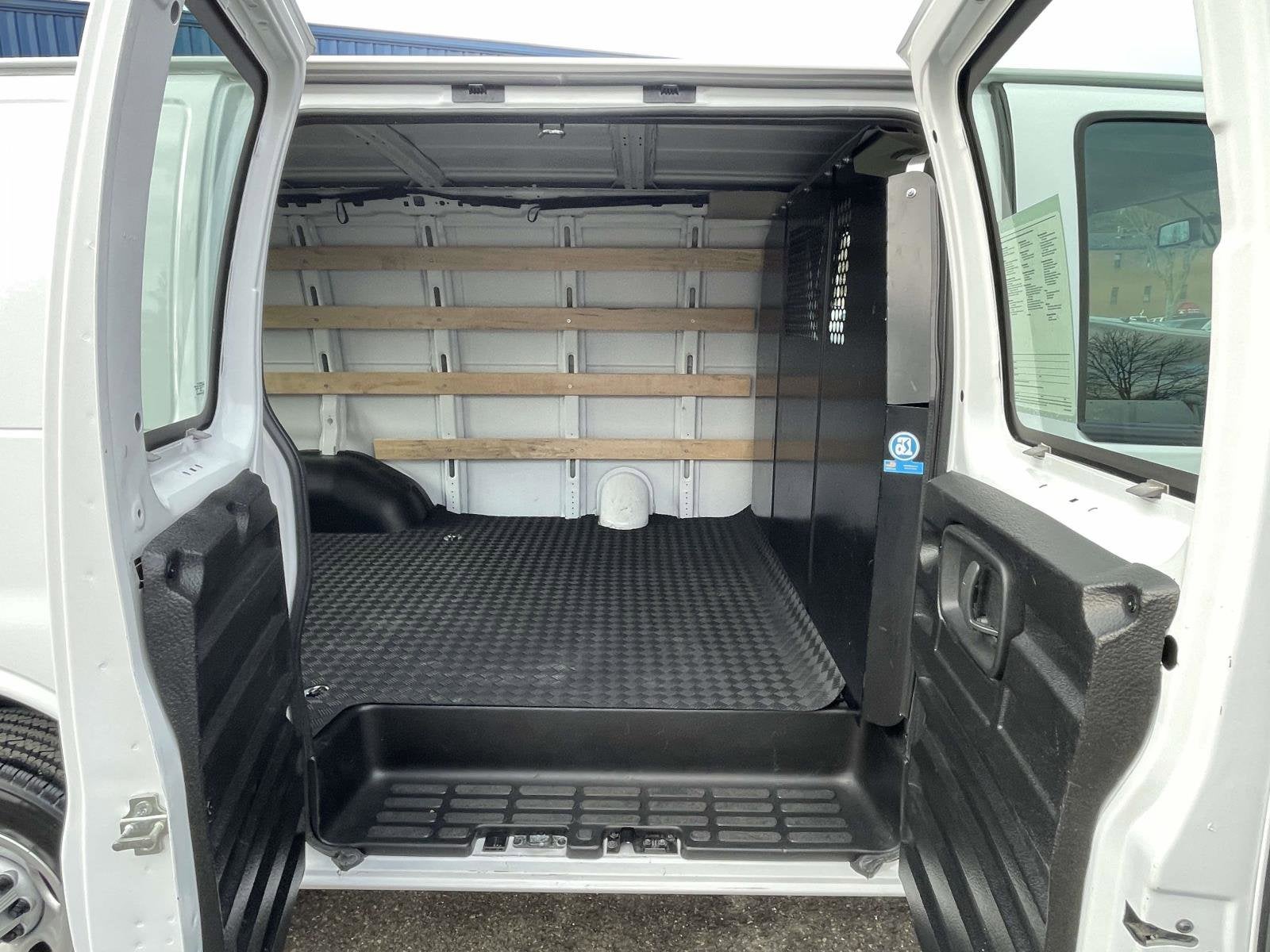 2024 GMC Savana Cargo 2500 Work Van