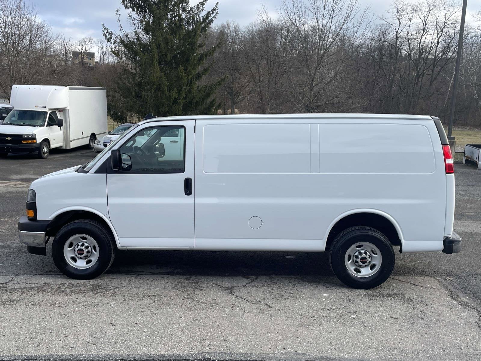 2024 GMC Savana Cargo 2500 Work Van