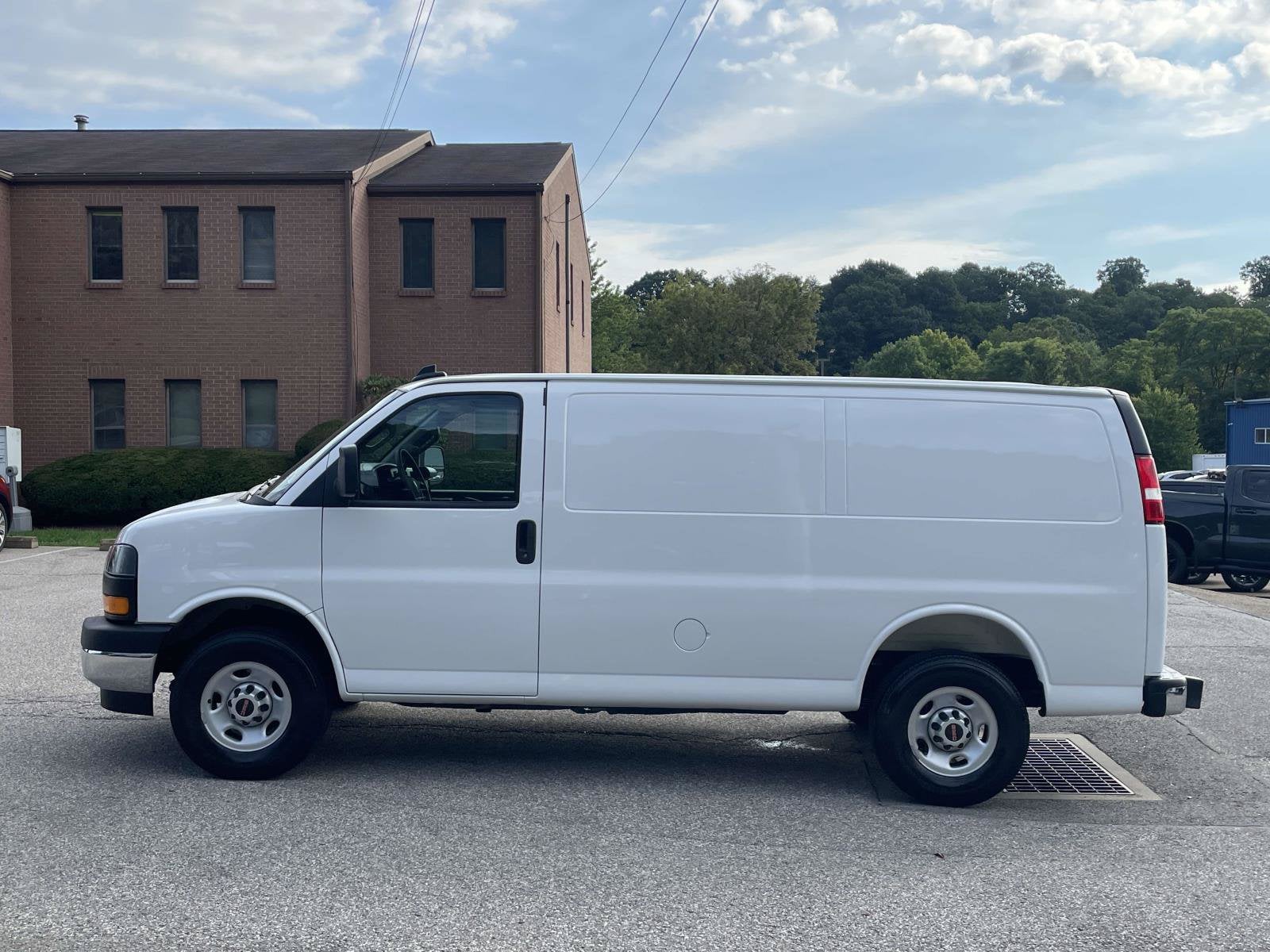 2025 GMC Savana Cargo Work Van