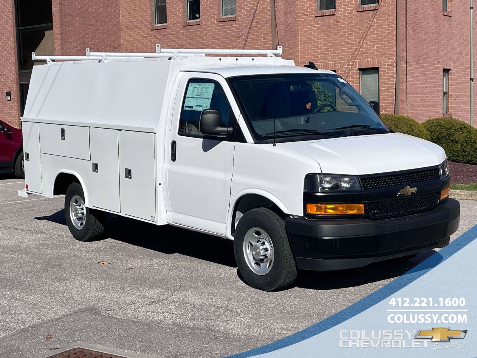 2025 Chevrolet Express Cutaway 3500 1WT