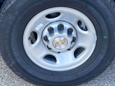 2025 Chevrolet Express Cutaway 3500 1WT