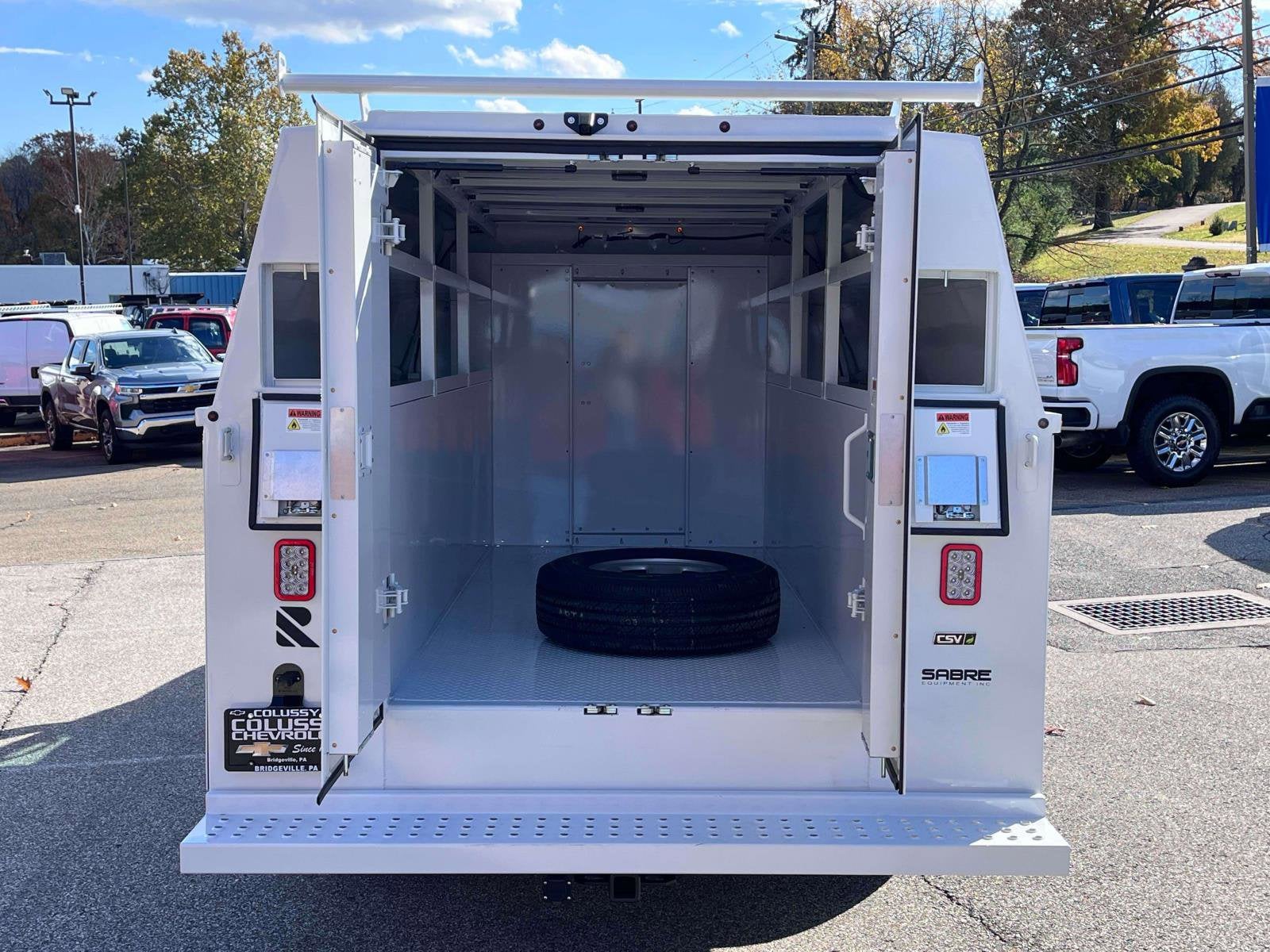 2025 Chevrolet Express Cutaway 3500 1WT