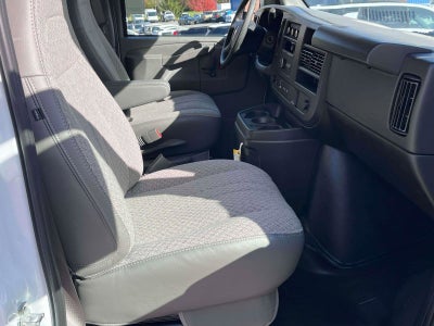 2025 Chevrolet Express Cutaway 3500 1WT