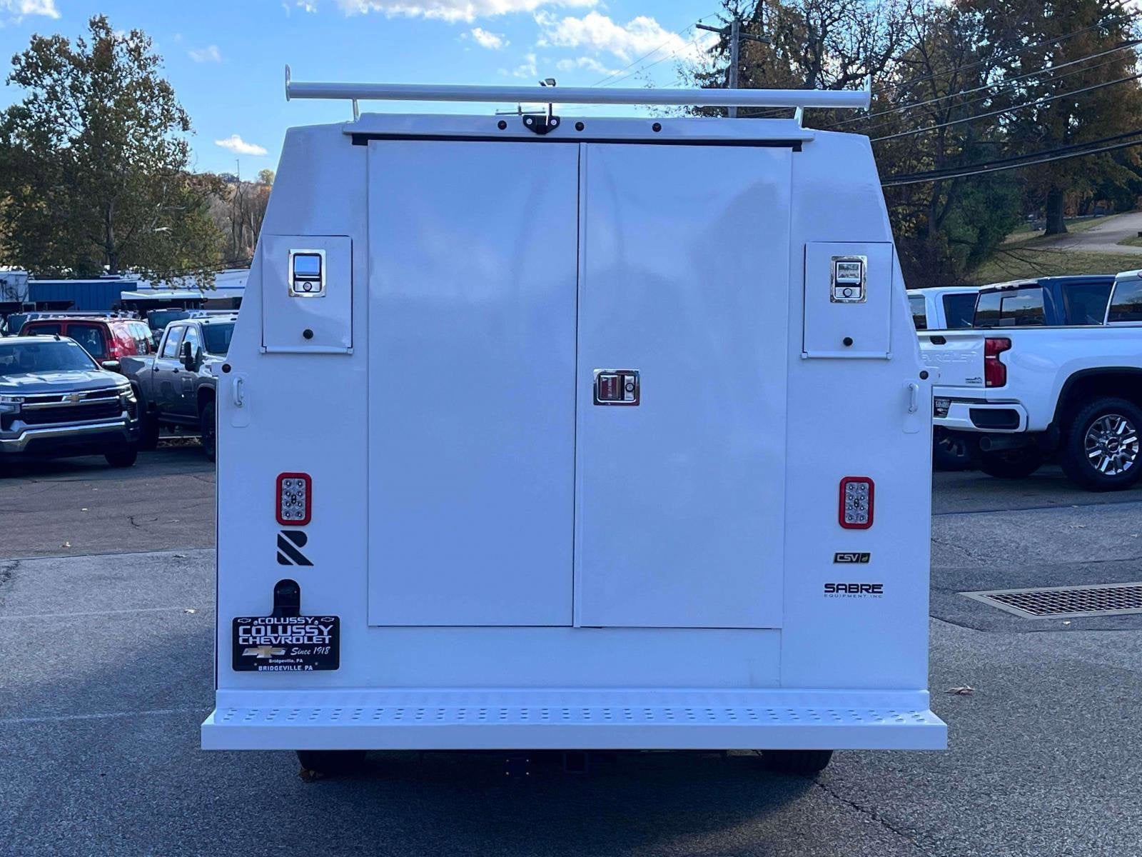 2025 Chevrolet Express Cutaway 3500 1WT