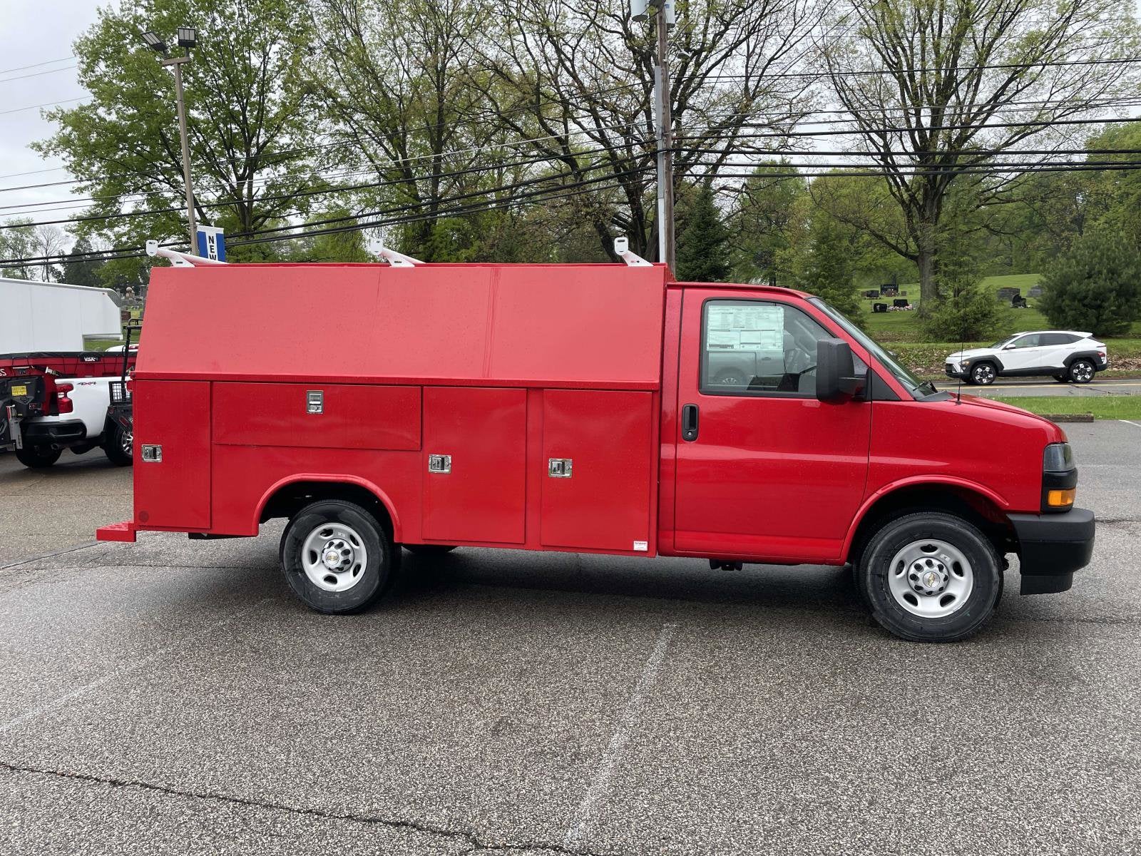 2026 Chevrolet Express Cutaway 3500 1WT