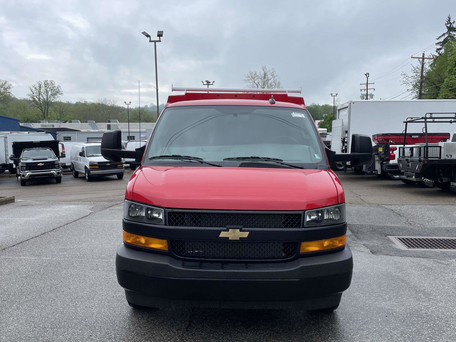 2026 Chevrolet Express Cutaway 3500 1WT