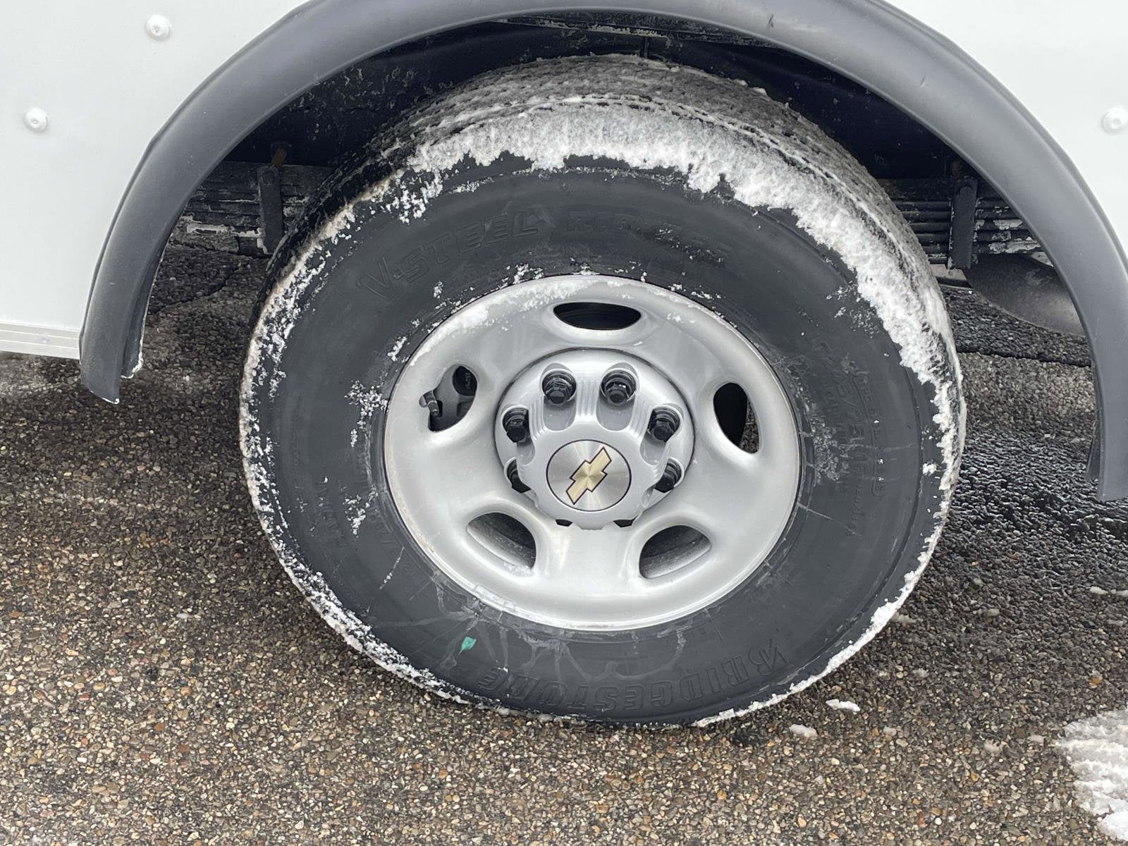 2026 Chevrolet Express Cutaway 3500 1WT