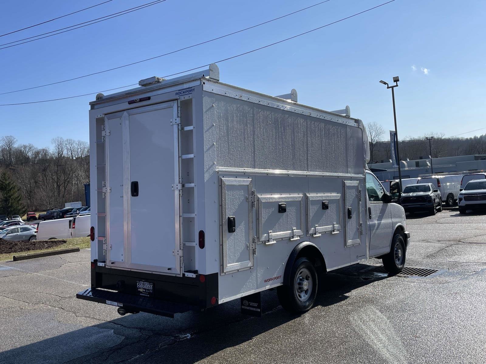 2026 Chevrolet Express Cutaway 3500 1WT