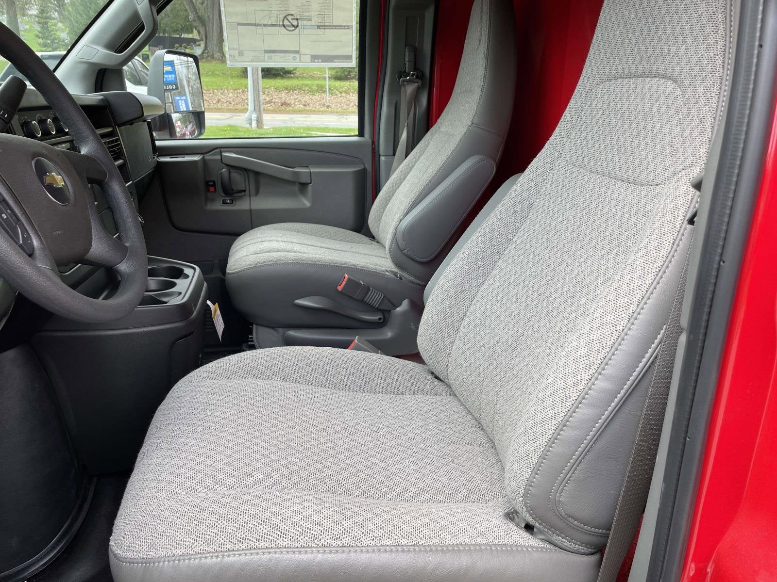 2026 Chevrolet Express Cutaway 3500 1WT