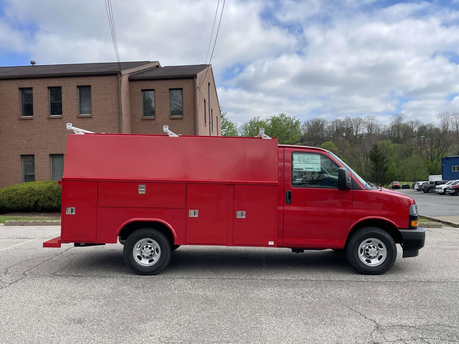 2026 Chevrolet Express Cutaway 3500 1WT