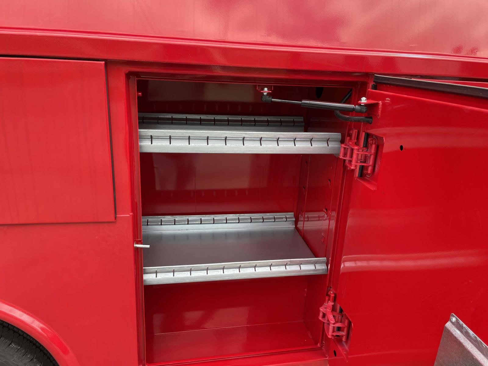 2026 Chevrolet Express Cutaway 3500 1WT