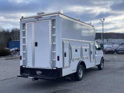 2026 Chevrolet Express Cutaway 3500 1WT