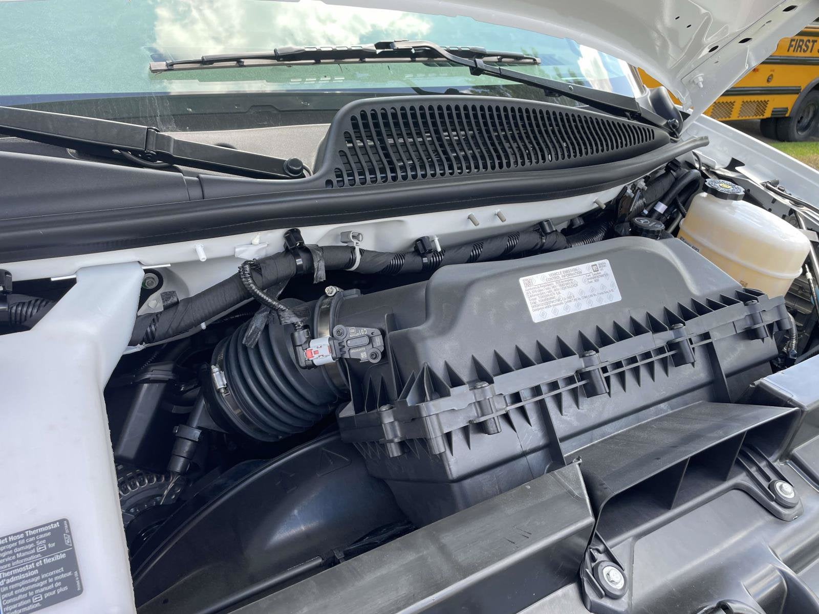 2026 Chevrolet Express Cutaway 3500 1WT