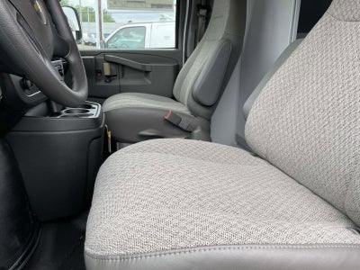 2025 Chevrolet Express Cutaway 3500 1WT