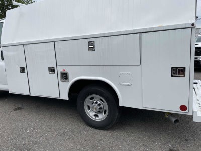 2025 Chevrolet Express Cutaway 3500 1WT