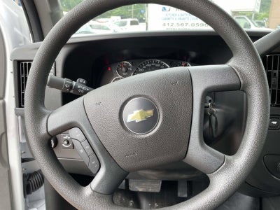 2025 Chevrolet Express Cutaway 3500 1WT