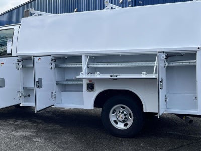 2025 Chevrolet Express Cutaway 3500 1WT