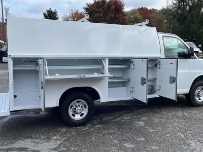 2025 Chevrolet Express Cutaway 3500 1WT