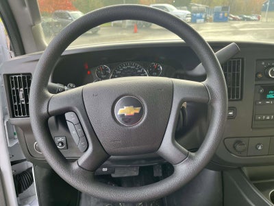 2025 Chevrolet Express Cutaway 3500 1WT