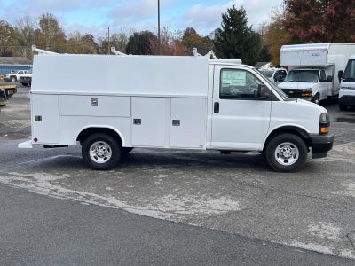 2025 Chevrolet Express Cutaway 3500 1WT