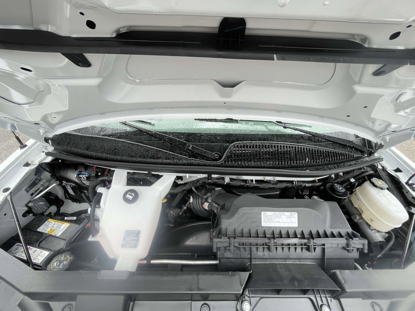 2026 Chevrolet Express Cutaway 3500 1WT