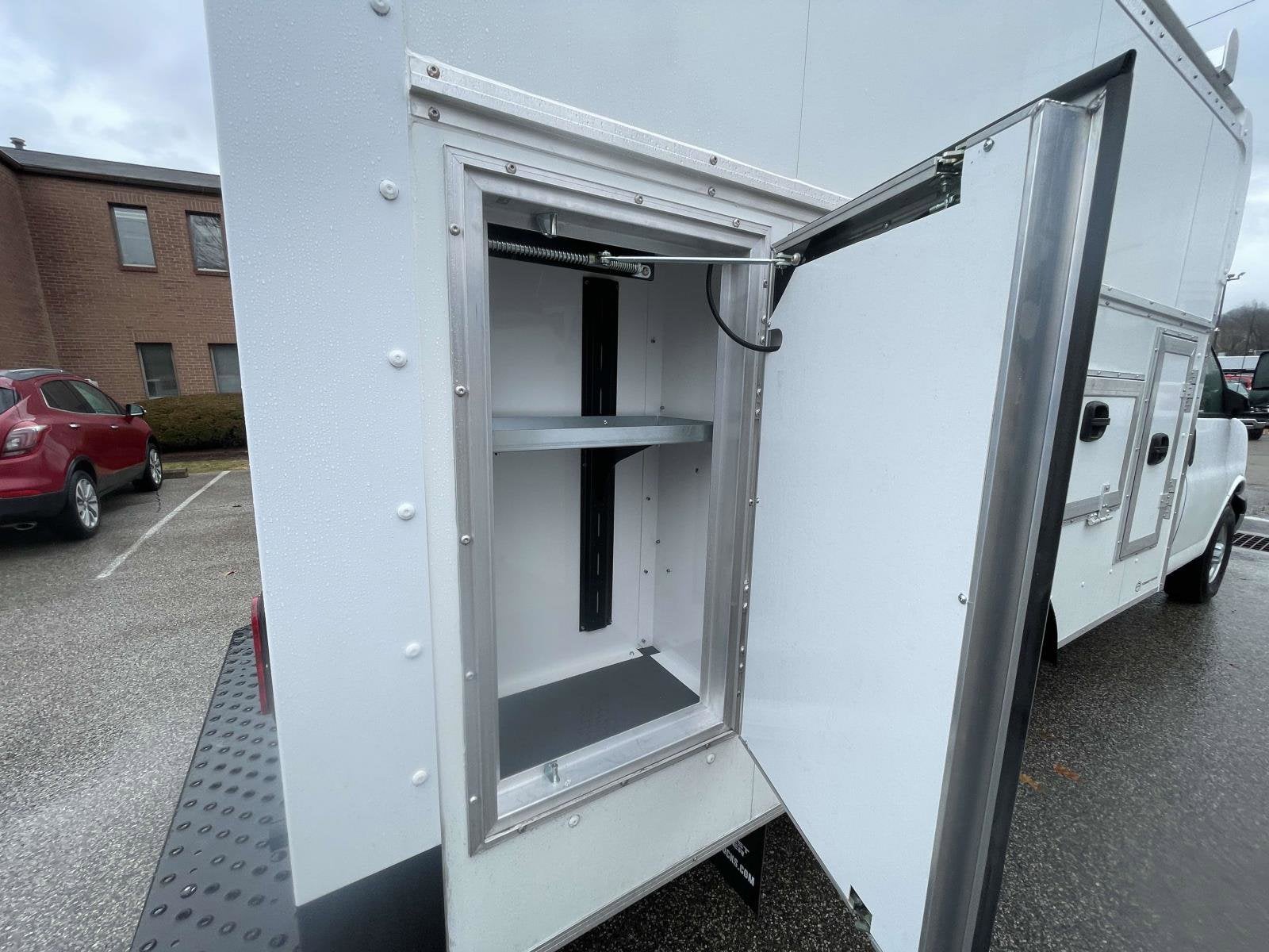 2026 Chevrolet Express Cutaway 3500 1WT