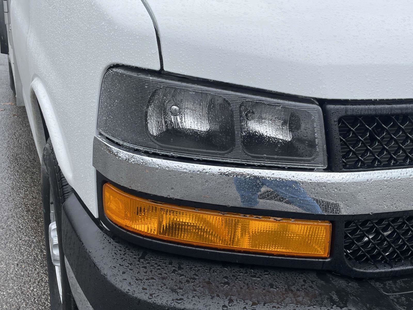 2026 Chevrolet Express Cutaway 3500 1WT