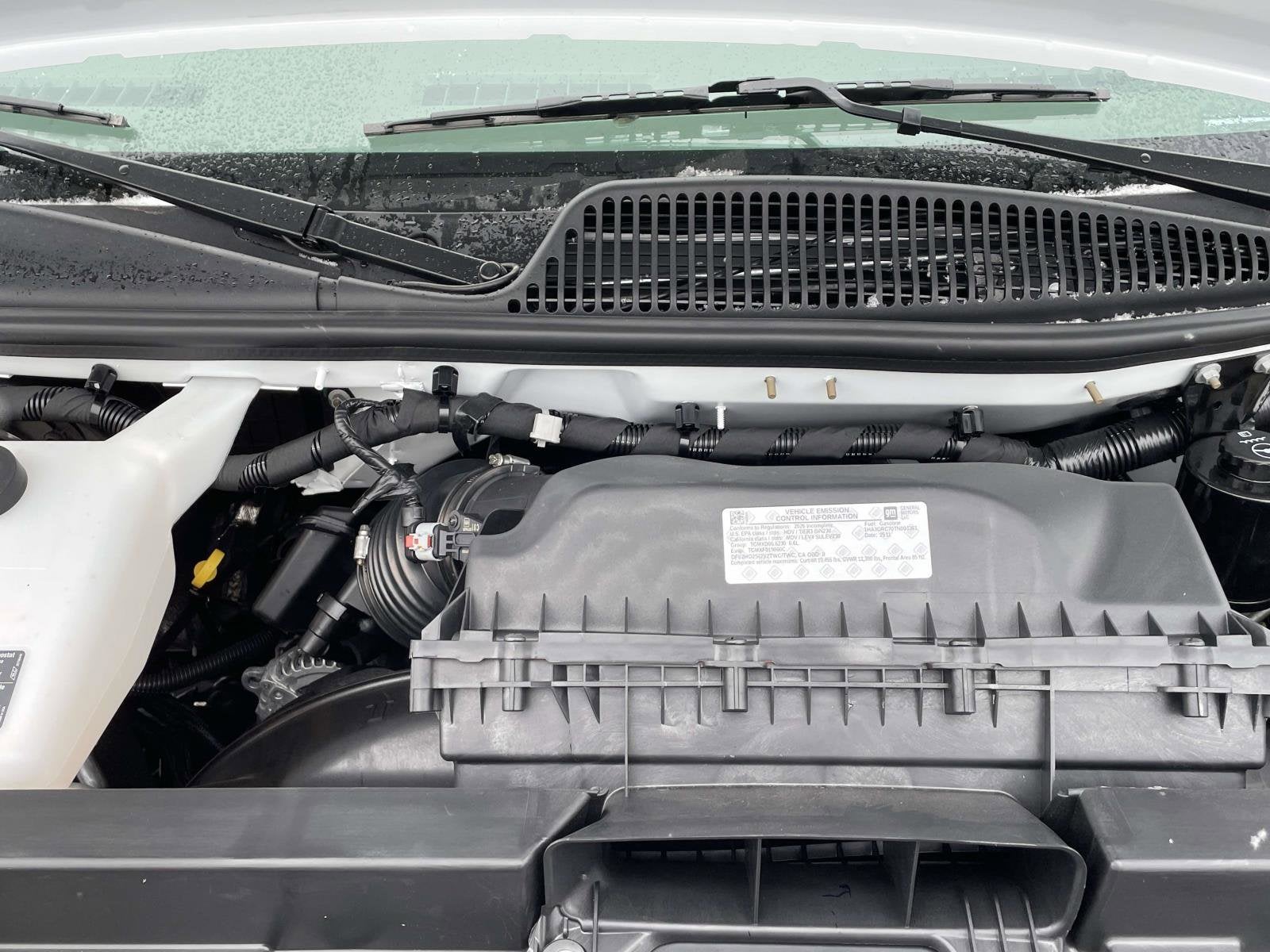 2026 Chevrolet Express Cutaway 3500 1WT