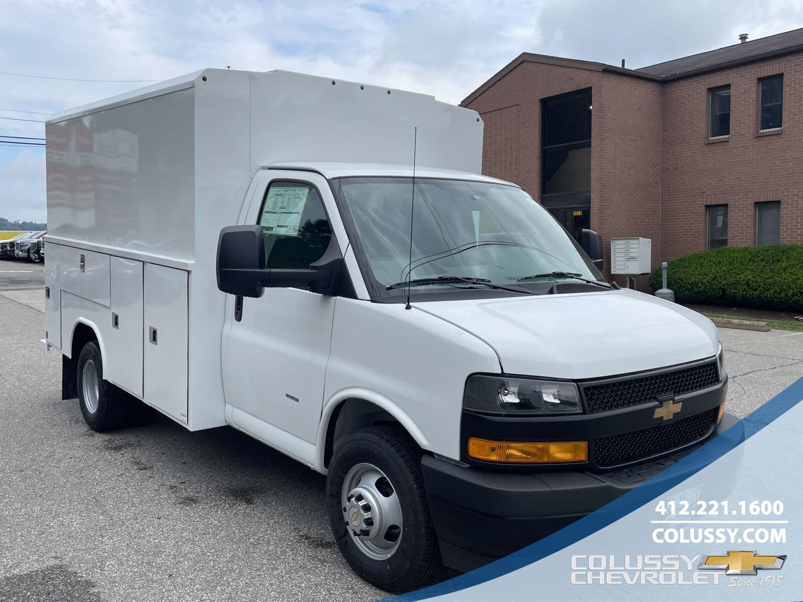 2026 Chevrolet Express Cutaway 3500 1WT