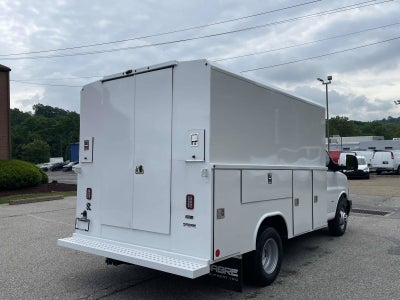 2026 Chevrolet Express Cutaway 3500 1WT