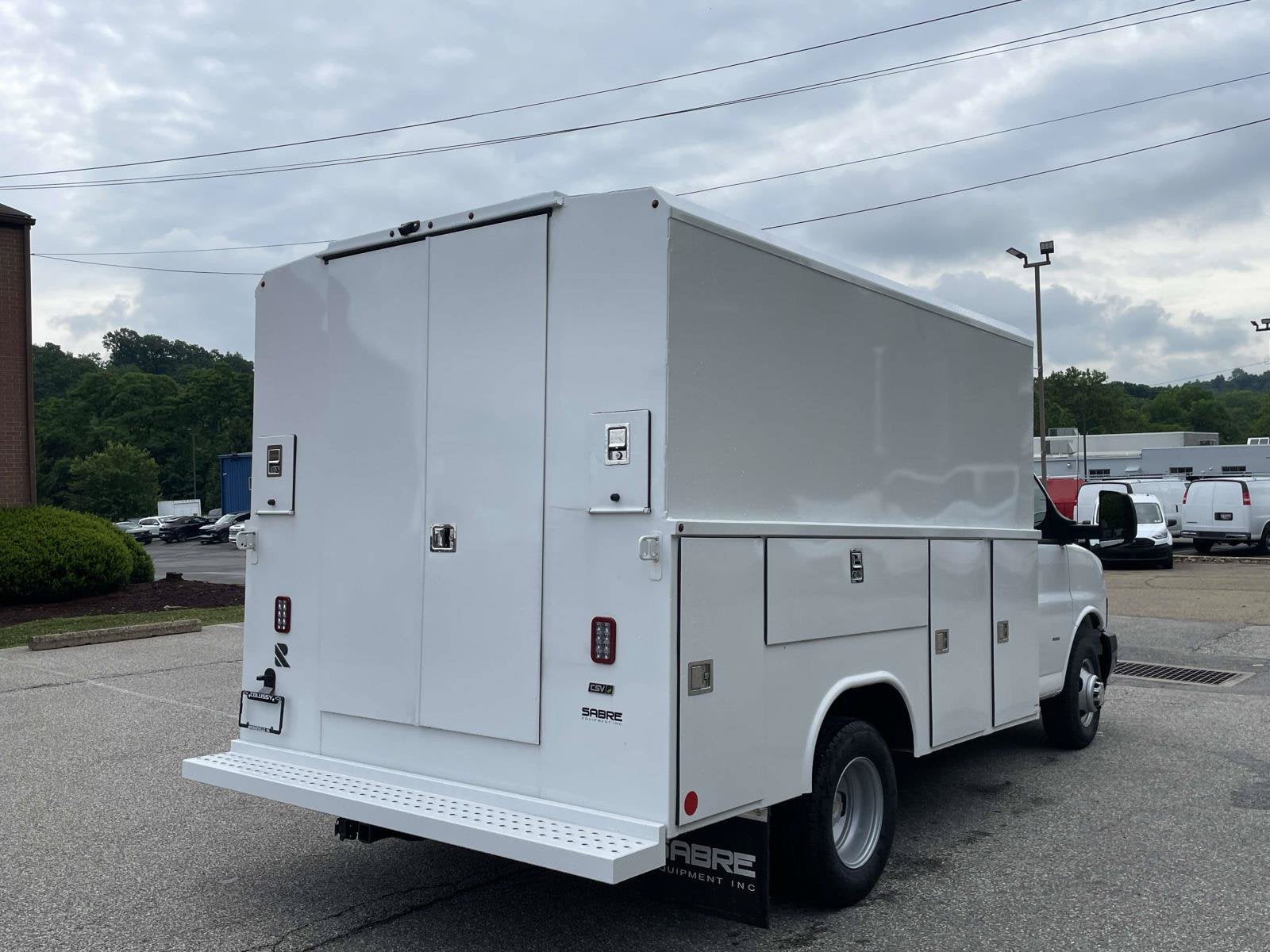 2026 Chevrolet Express Cutaway 3500 1WT