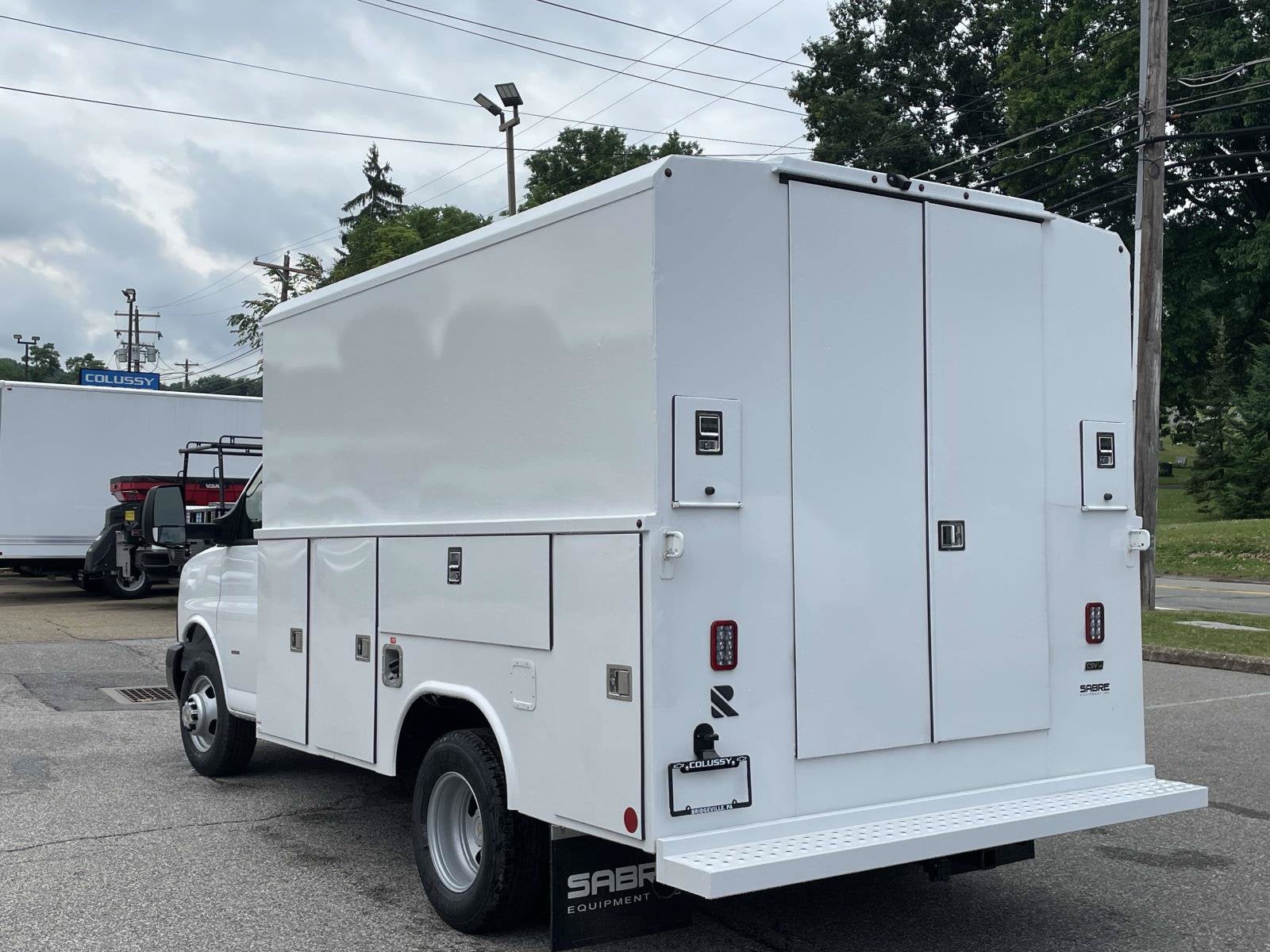 2026 Chevrolet Express Cutaway 3500 1WT