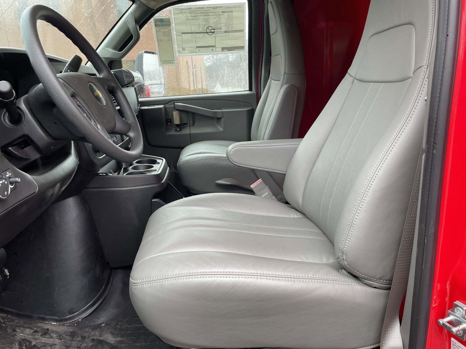 2026 Chevrolet Express Cutaway 3500 1WT