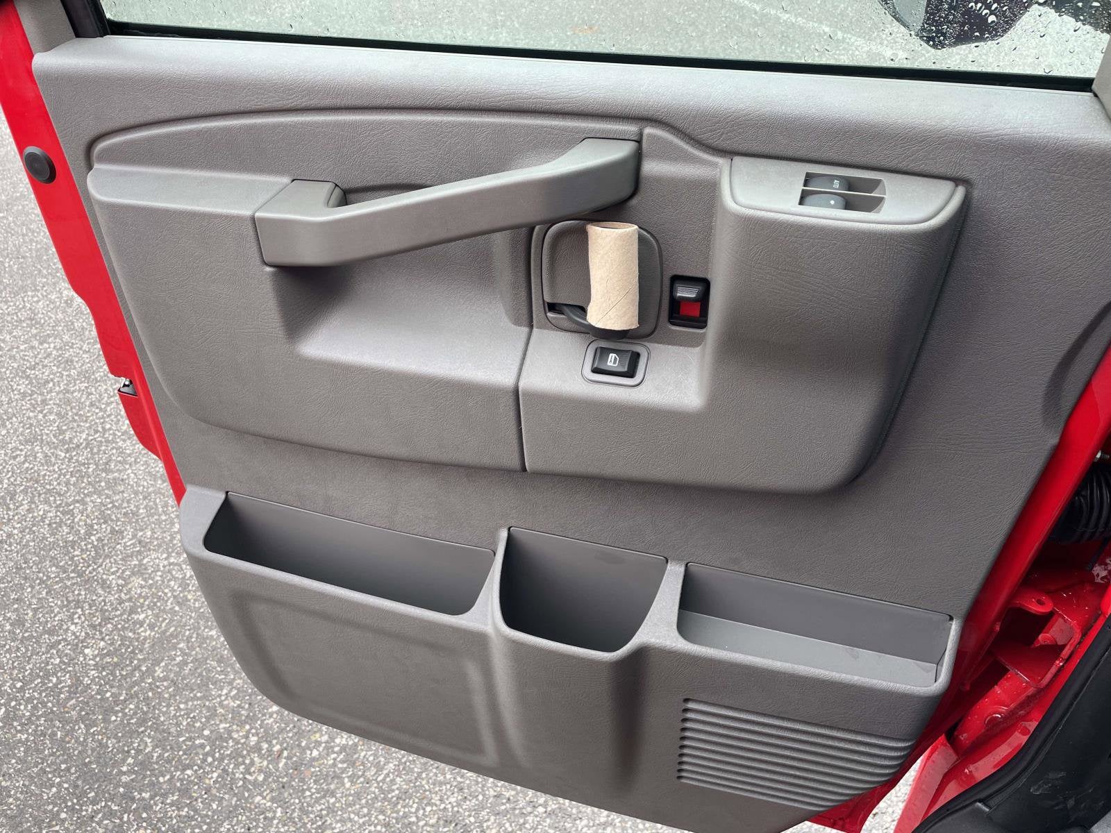 2026 Chevrolet Express Cutaway 3500 1WT