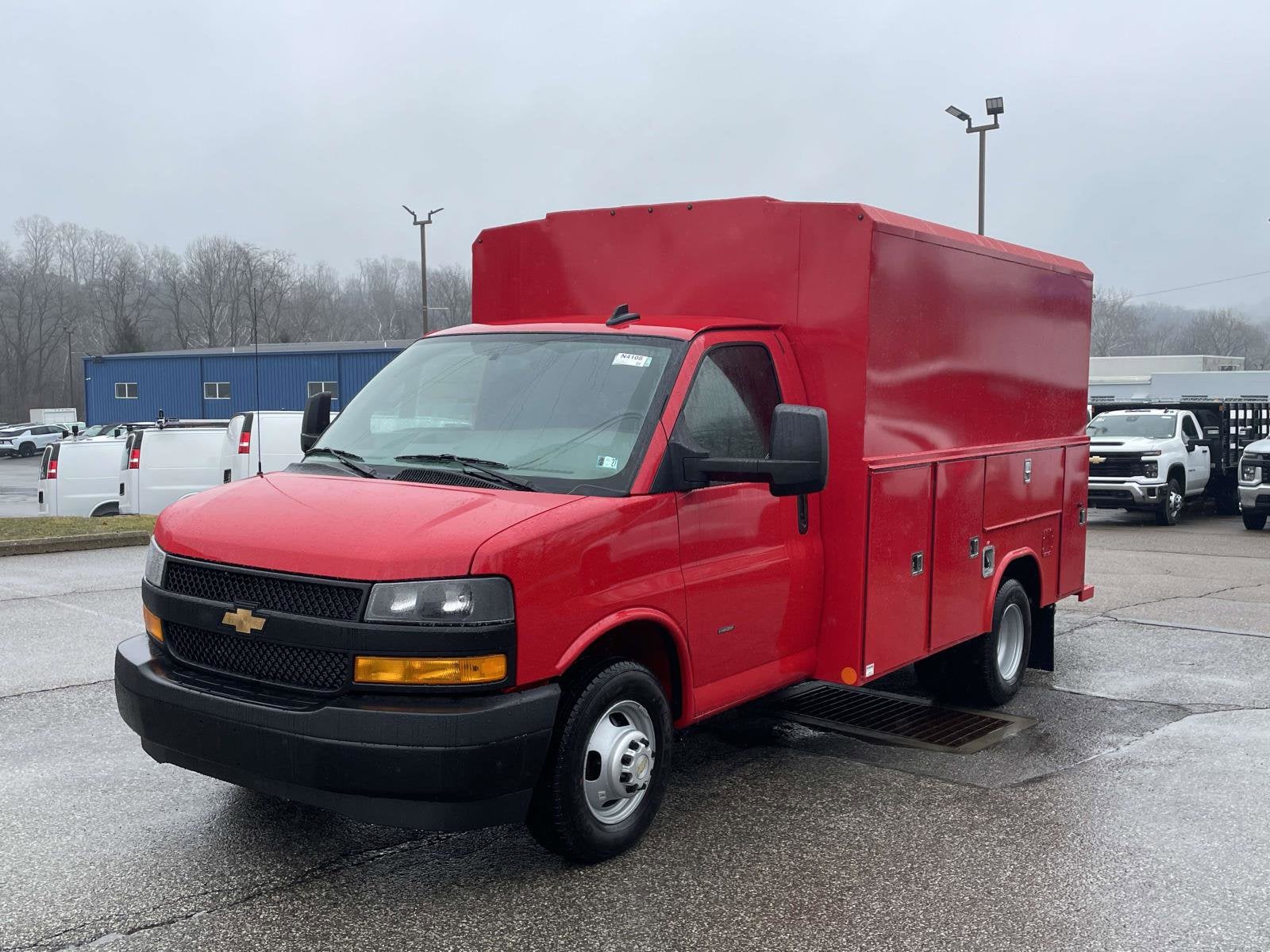 2026 Chevrolet Express Cutaway 3500 1WT