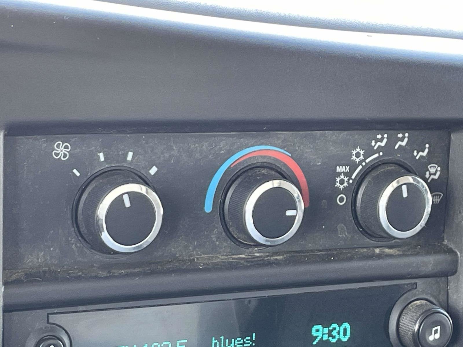 2024 Chevrolet Express Cutaway 3500 1WT