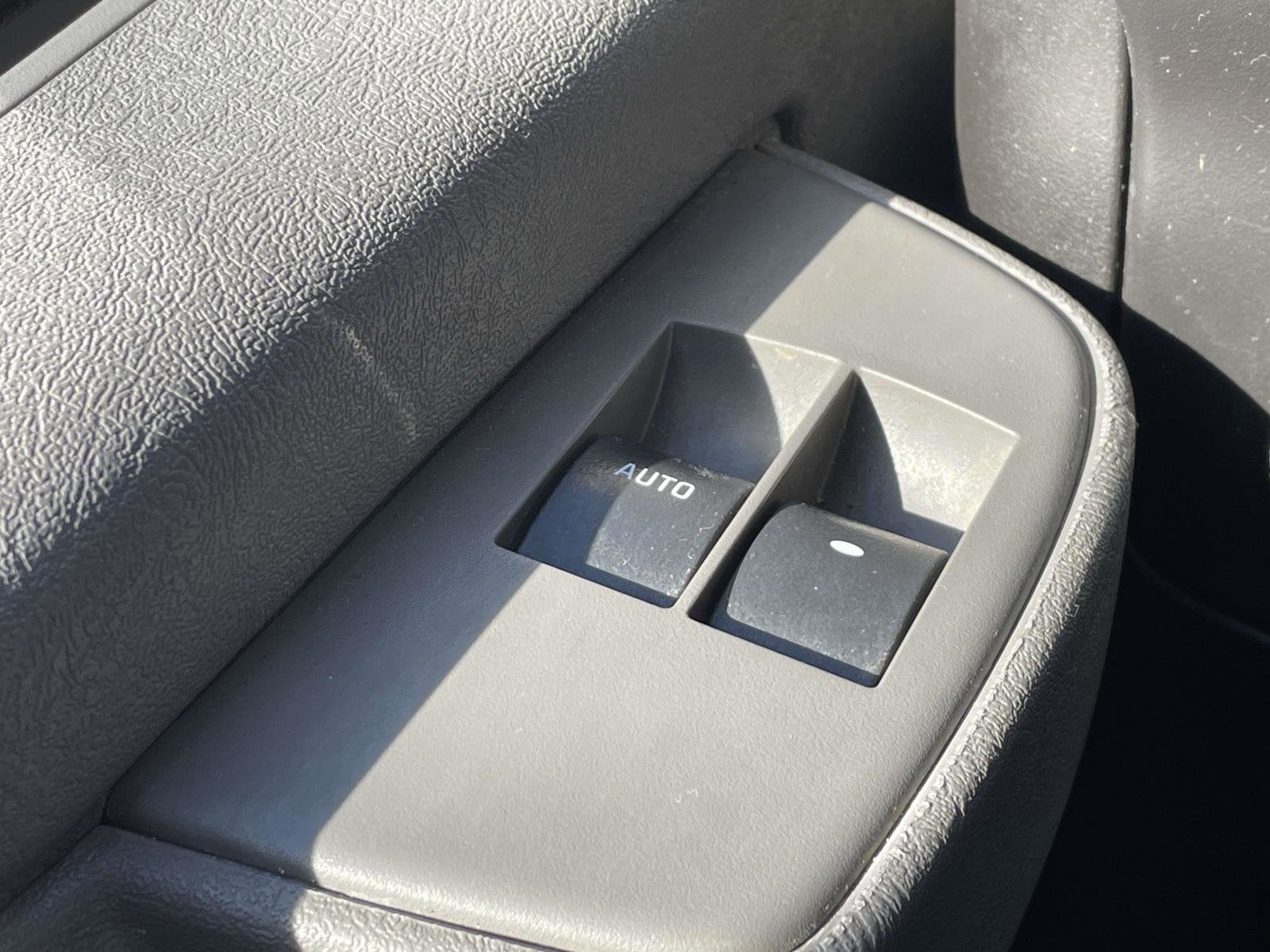 2024 Chevrolet Express Cutaway 3500 1WT