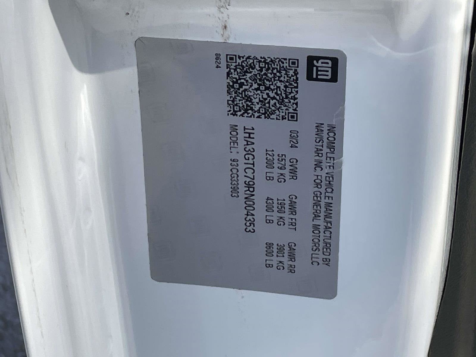 2024 Chevrolet Express Cutaway 3500 1WT