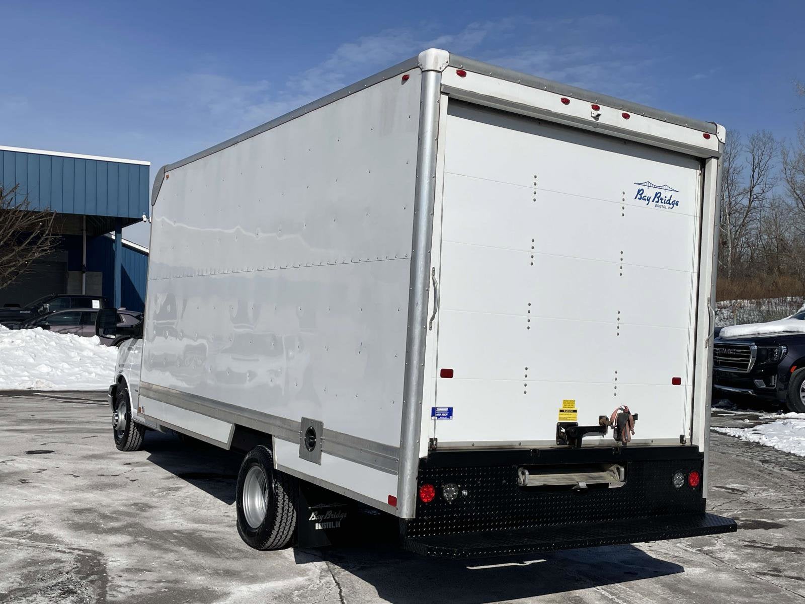 2024 Chevrolet Express Cutaway 3500 1WT
