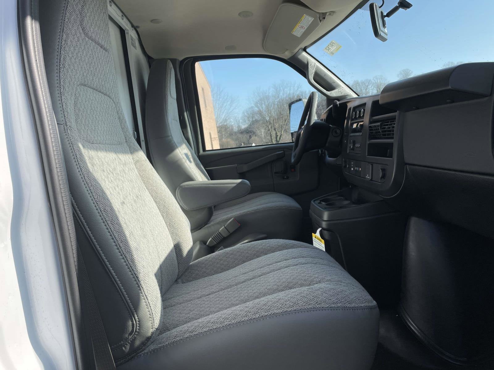 2025 Chevrolet Express Cutaway 4500 2WT