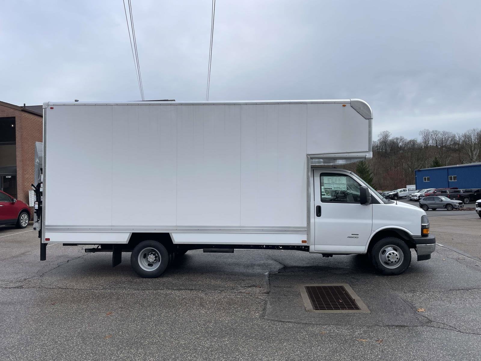 2025 Chevrolet Express Cutaway 4500 2WT