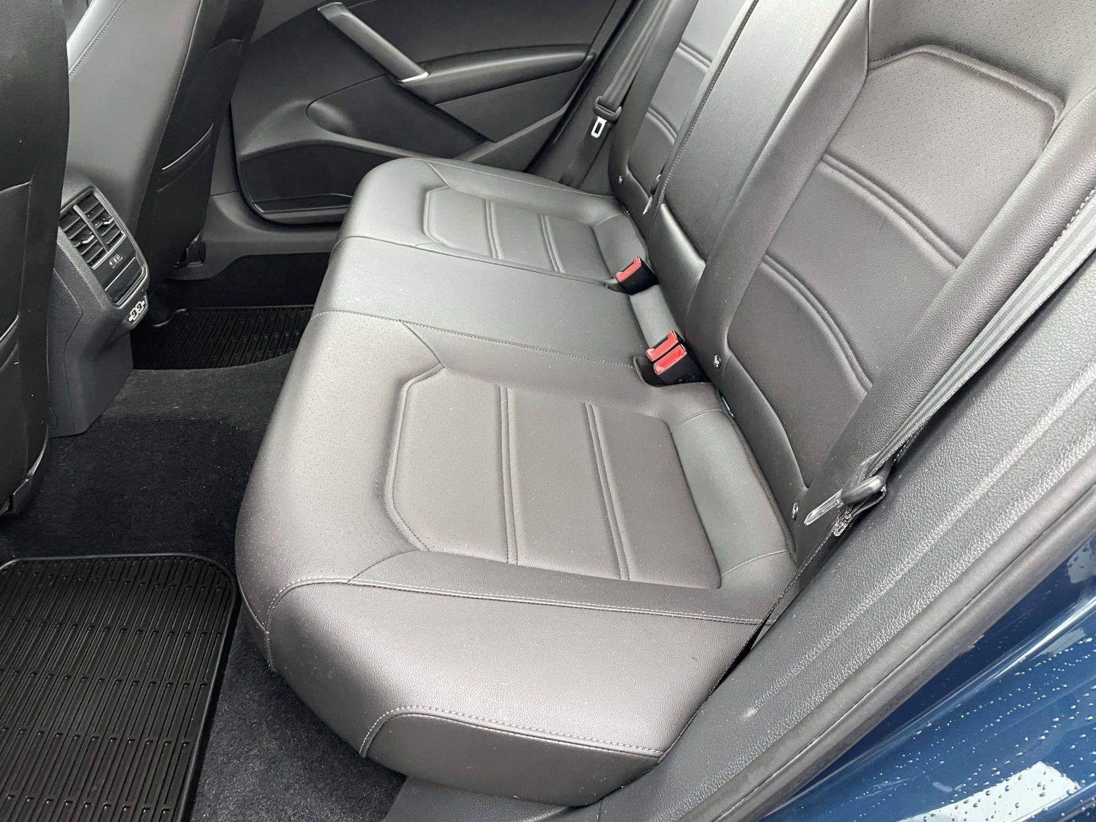 2021 Volkswagen Passat 2.0T R-Line