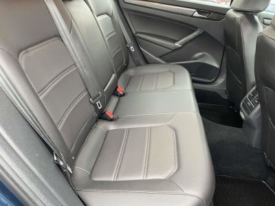 2021 Volkswagen Passat 2.0T R-Line