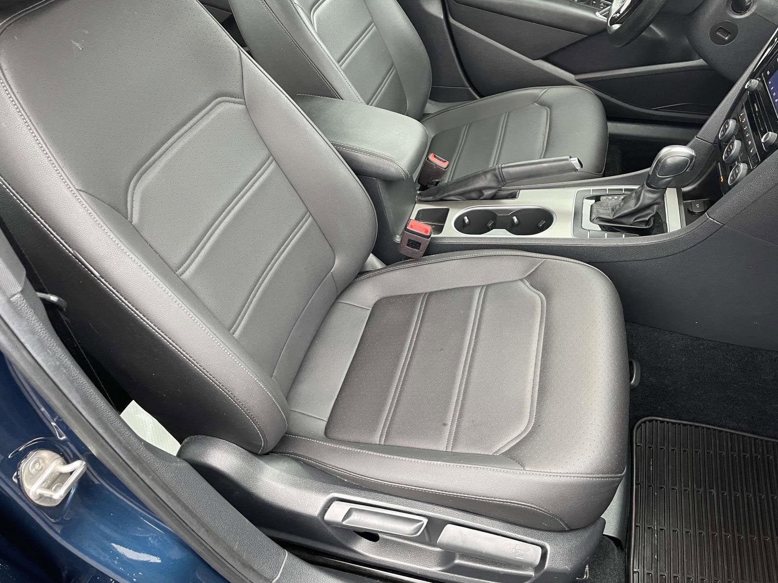 2021 Volkswagen Passat 2.0T R-Line