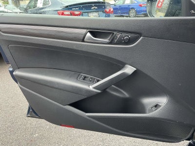 2021 Volkswagen Passat 2.0T R-Line