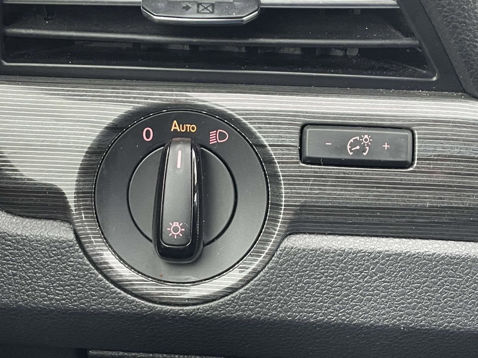 2021 Volkswagen Passat 2.0T R-Line