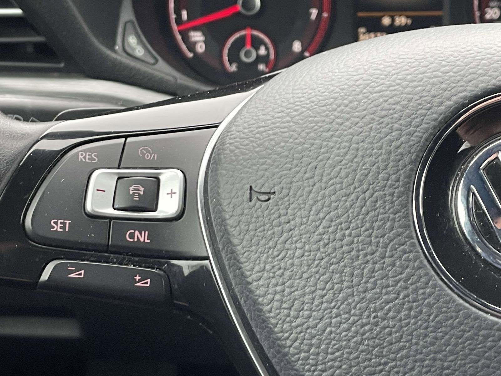 2021 Volkswagen Passat 2.0T R-Line