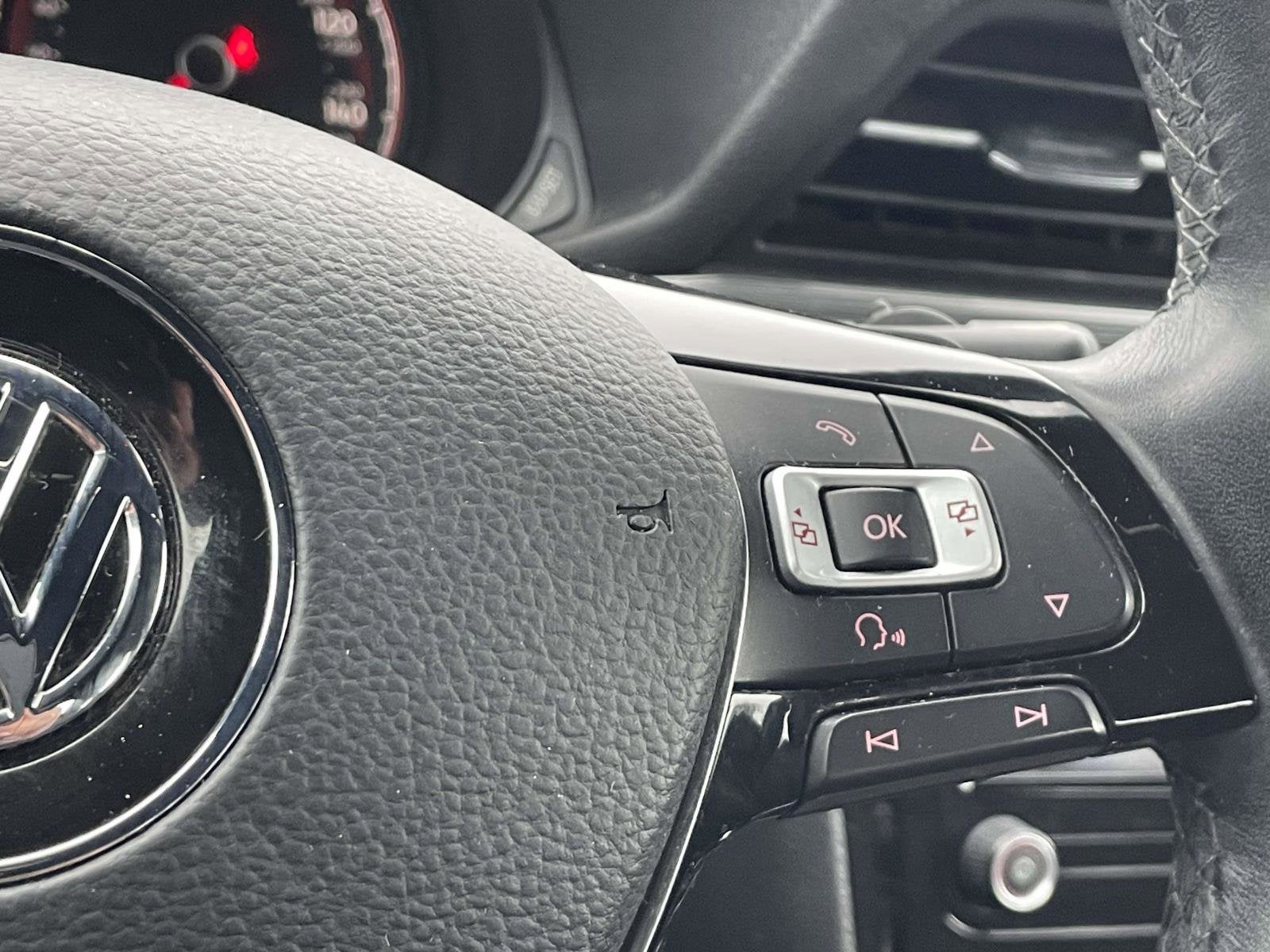 2021 Volkswagen Passat 2.0T R-Line