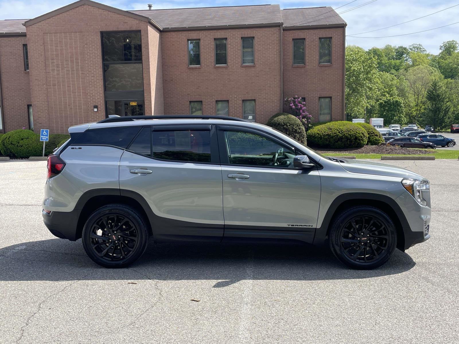 2024 GMC Terrain SLE