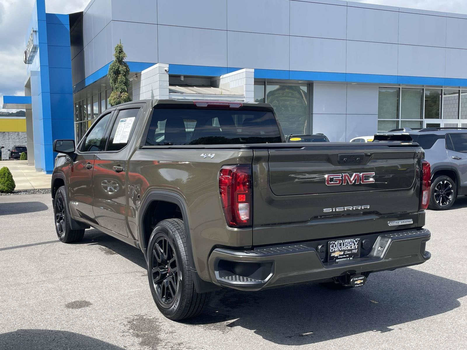 2023 GMC Sierra 1500 Elevation